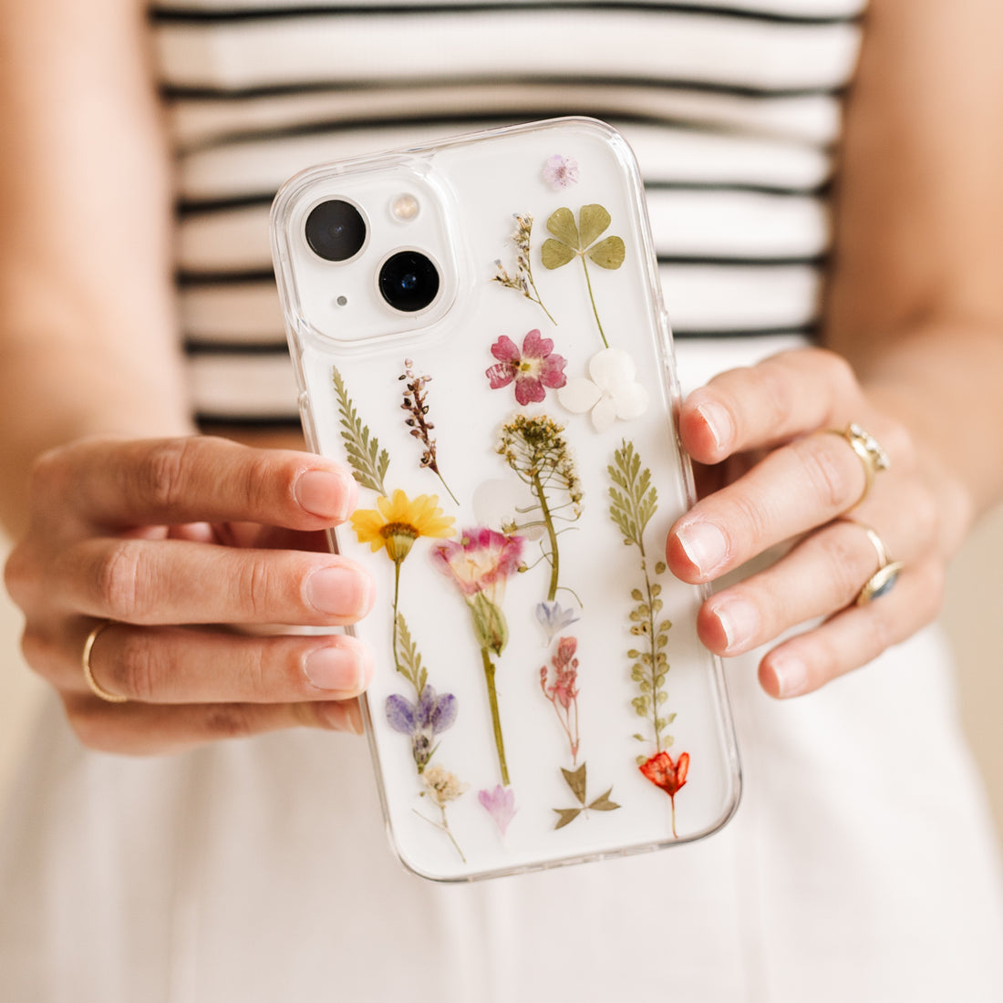 Flora dried flowers phone case